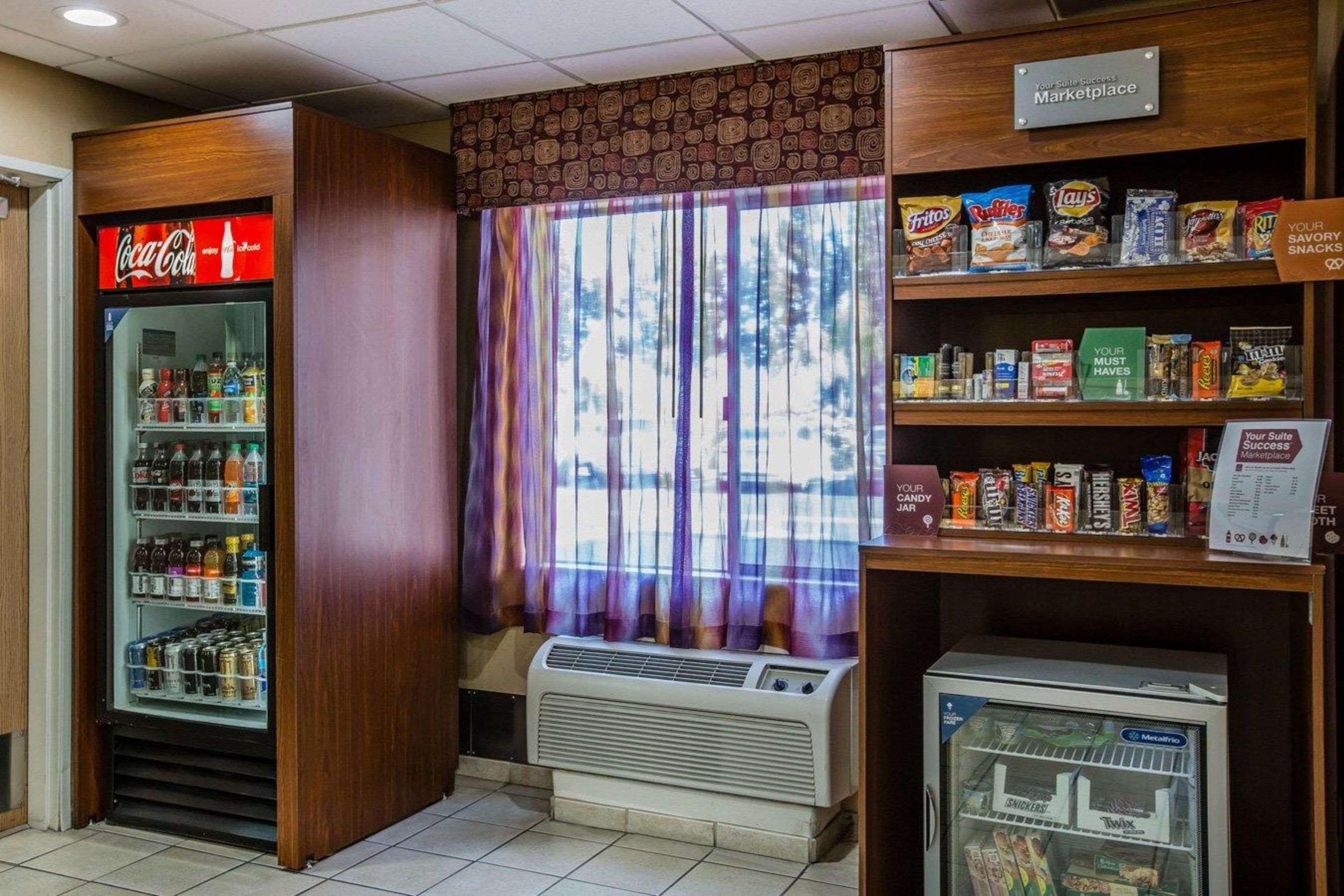 马里斯维尔凯富套房酒店 外观 照片