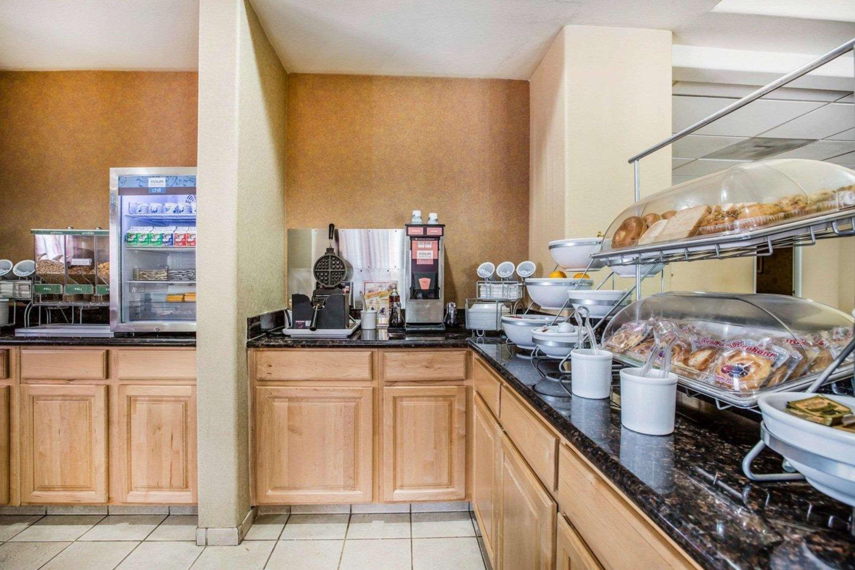 马里斯维尔凯富套房酒店 外观 照片